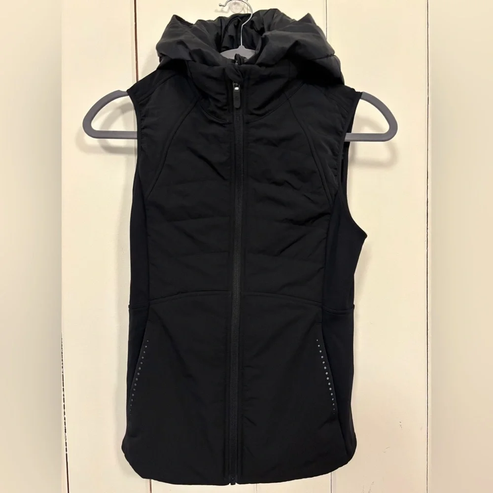 Brand New NWT LuluLemon Primaloft Black Another Mile Vest - Size 4